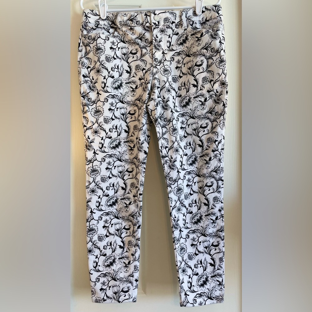 White House Black Market Crop Jeans Size 8